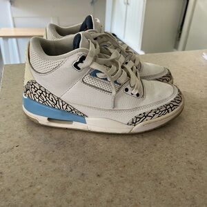 Jordan Kids Cream and Blue Sneakers